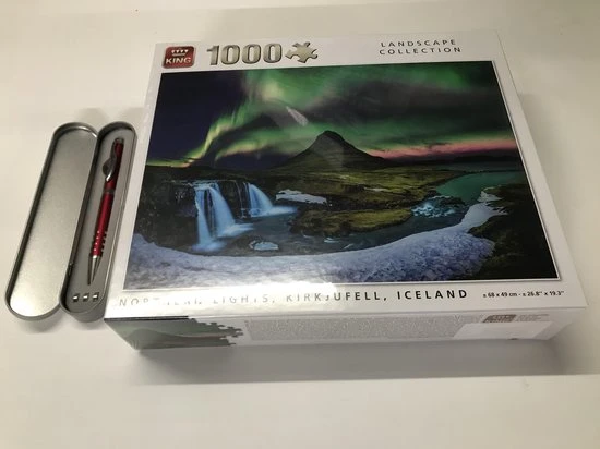 King International King - Legpuzzel Noorderlicht, Kirkjufell, Iceland - Landscape Collection - 1000 Stukjes Volwassenen | 68 X 49 Cm | Inclusief Unieke En Praktische Rode, Blauw Schrijvende Laserbalpen In Luxe Opbergbox. 1 King International King - Legpuzzel Noorderlicht, Kirkjufell, Iceland - Landscape Collection - 1000 Stukjes Volwassenen | 68 X 49 Cm | Inclusief Unieke En Praktische Rode, Blauw Schrijvende Laserbalpen In Luxe Opbergbox.