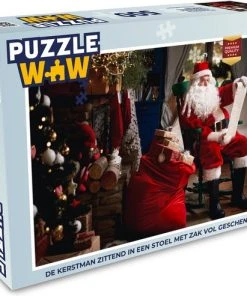 PuzzleWow Puzzel De Kerstman Zittend In Een Stoel Met Zak Vol Geschenken - Legpuzzel - Puzzel 500 Stukjes - Kerst - Cadeau - Kerstcadeau Voor Mannen, Vrouwen En Kinderen - Sinterklaas Cadeautjes - Sinterklaas Voor Grote Kinderen